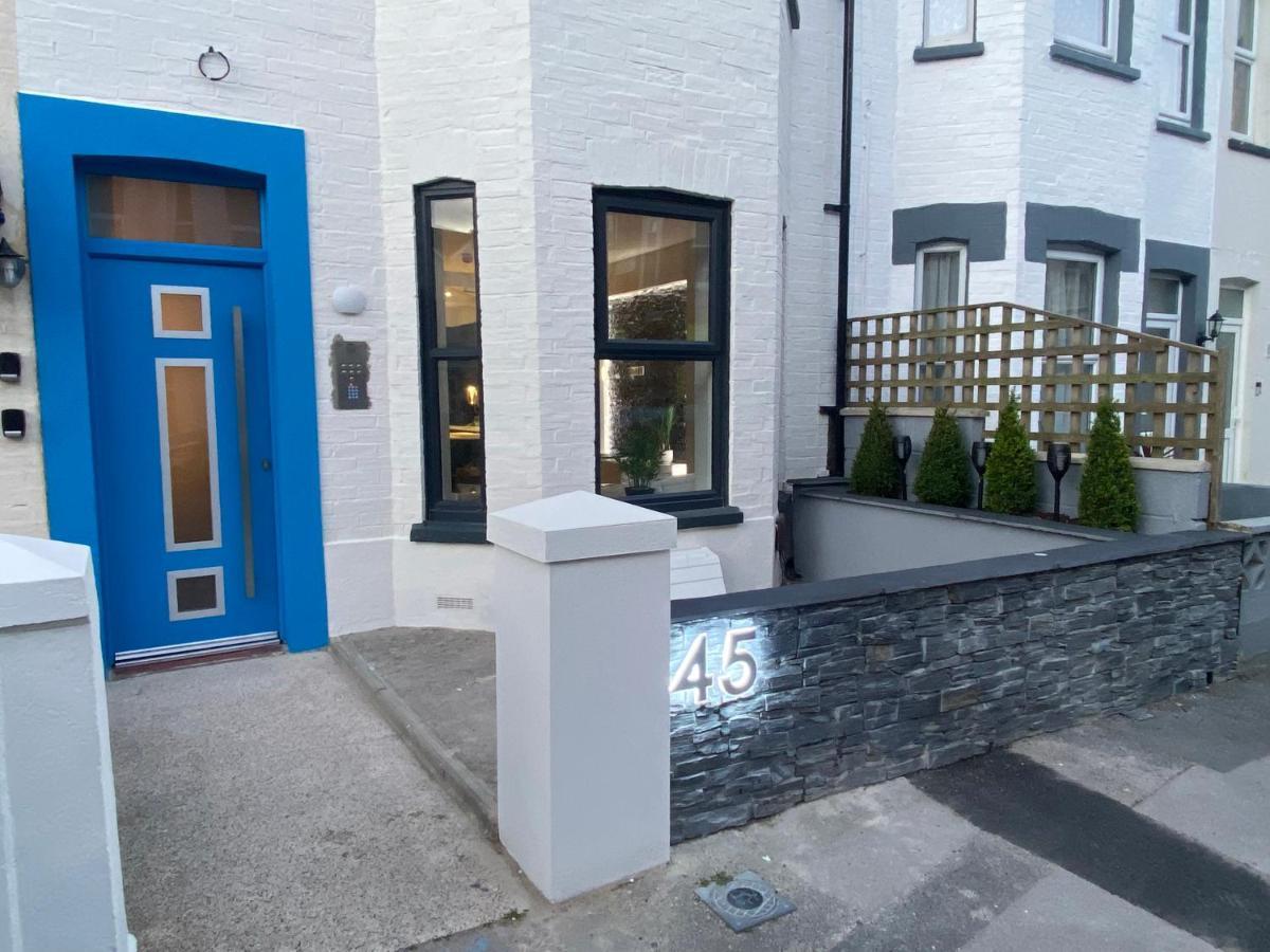 Cloud9 Guest House - By Coastline Retreats - 2 Bedroom Self Contained Garden Flat - Luxury Bath, Netflix, Superfast Wifi, Parking Included Bornemouth Extérieur photo